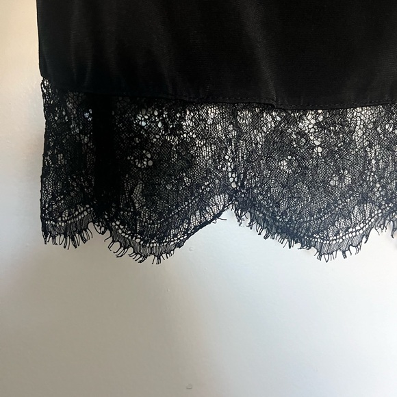 Catherine black top with lace bottom - Picture 4 of 5